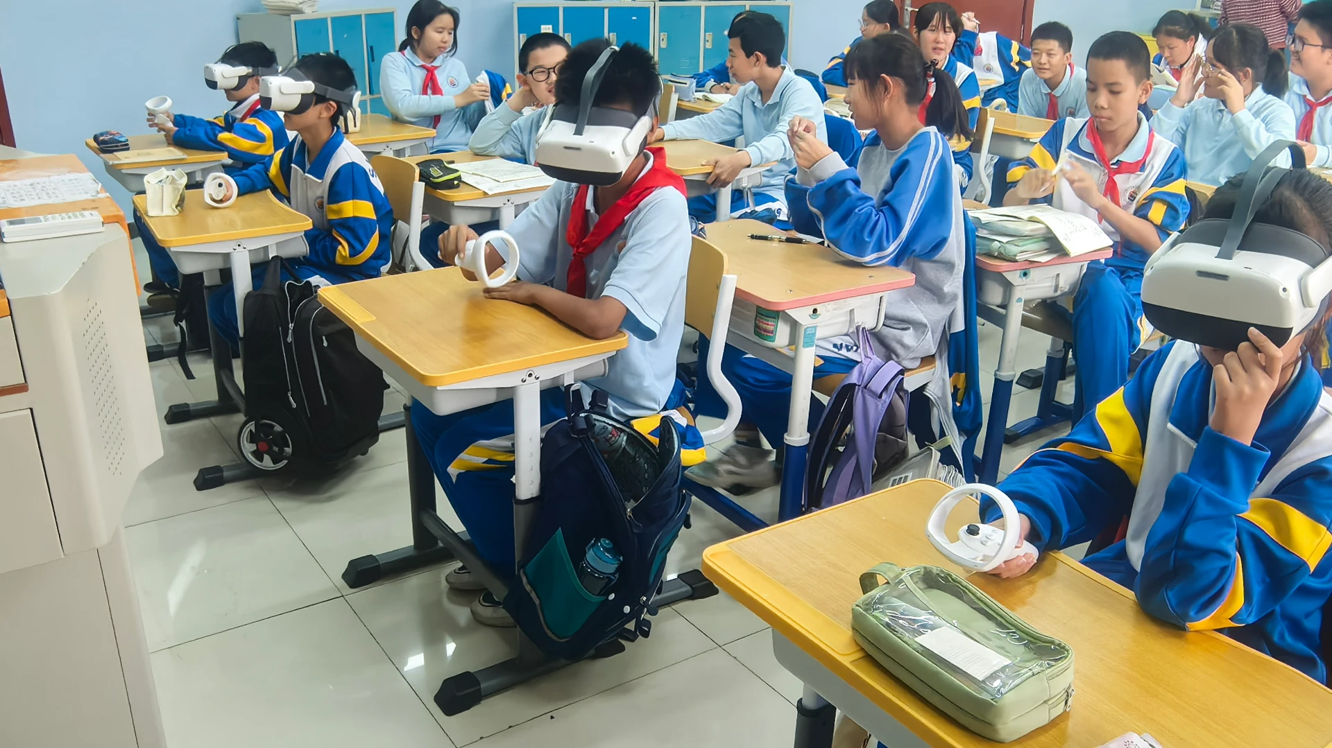 石景山实验中学核心设备安装实景