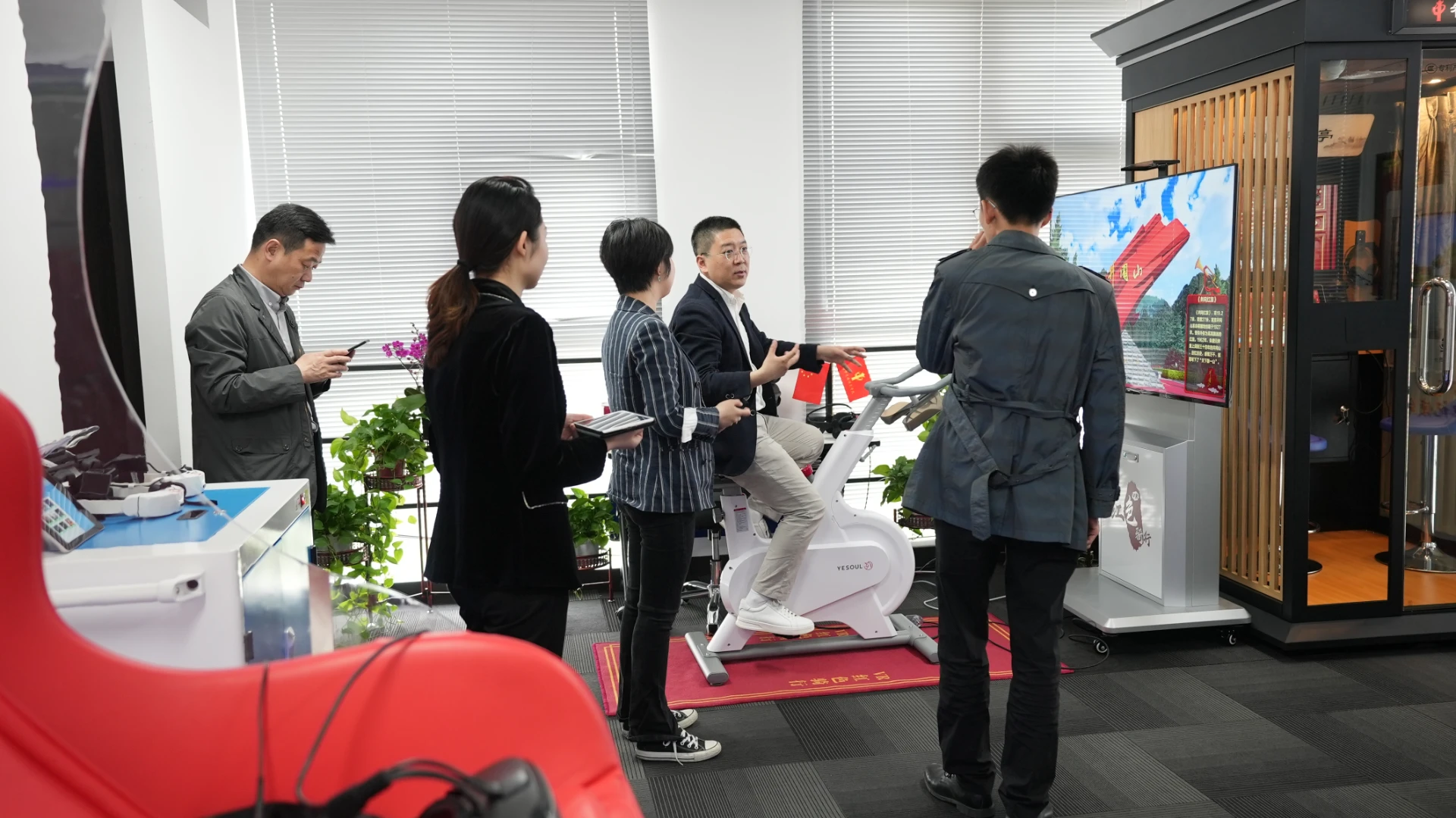 冰河世界项目安装交付与培训现场