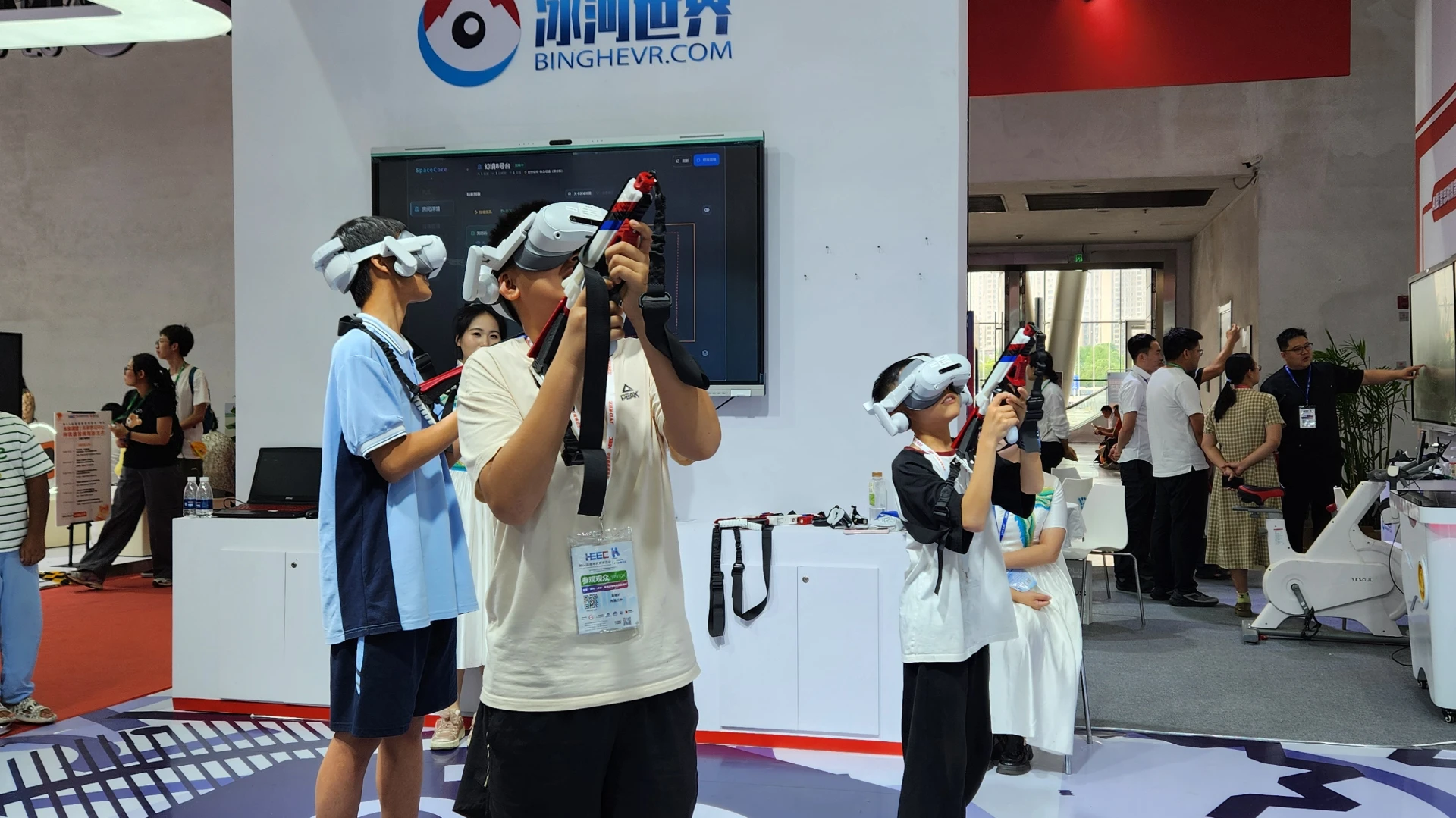 VR大空间沉浸式体验：国防研学与红色基地真实照片